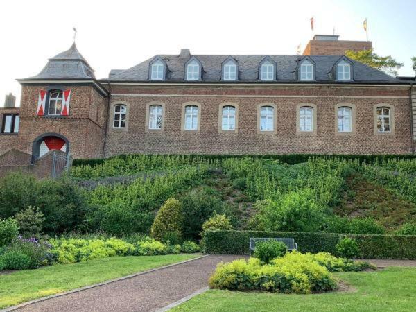 Burg Wassenberg Hotell Exteriör bild